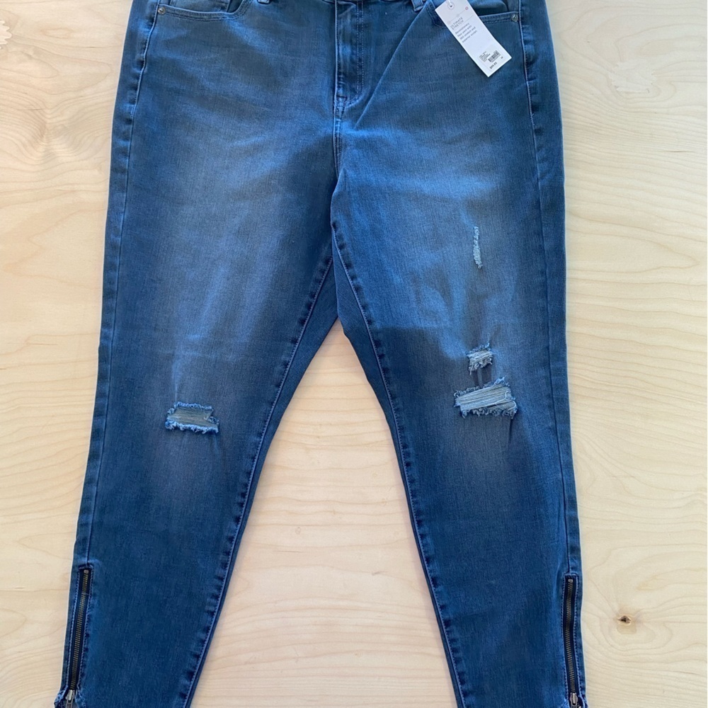 Lane Bryant High Rise Ultimate Stretch Skinny Jeans size 16 (EE)